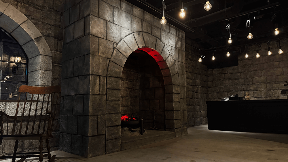 展示や仕掛けを巡りながら、魔法の世界を自由に体験